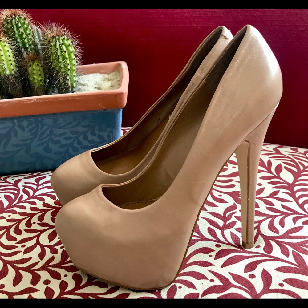 Size 6.5 STEVE MADDEN